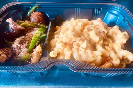 MAC & CHEESE W/ SPICY SAUSAGE